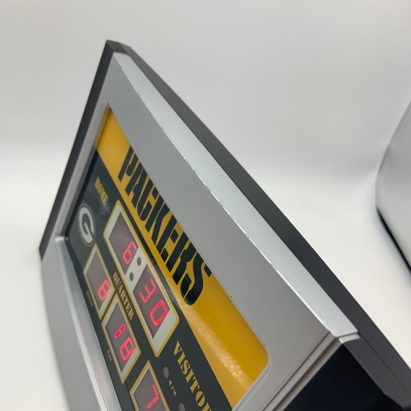 NFL Green Bay Packers Football Scoreboard Digital Clock & Alarm Clock 6.5" x 9" - Picture 6 of 12